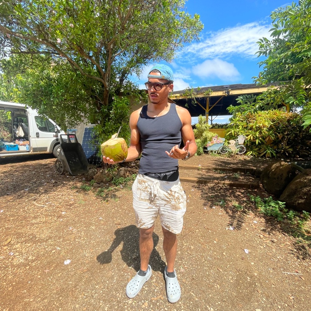 Meet your Posher, 𝒜𝓁𝑒𝓍𝒶𝓃𝒹𝑒𝓇